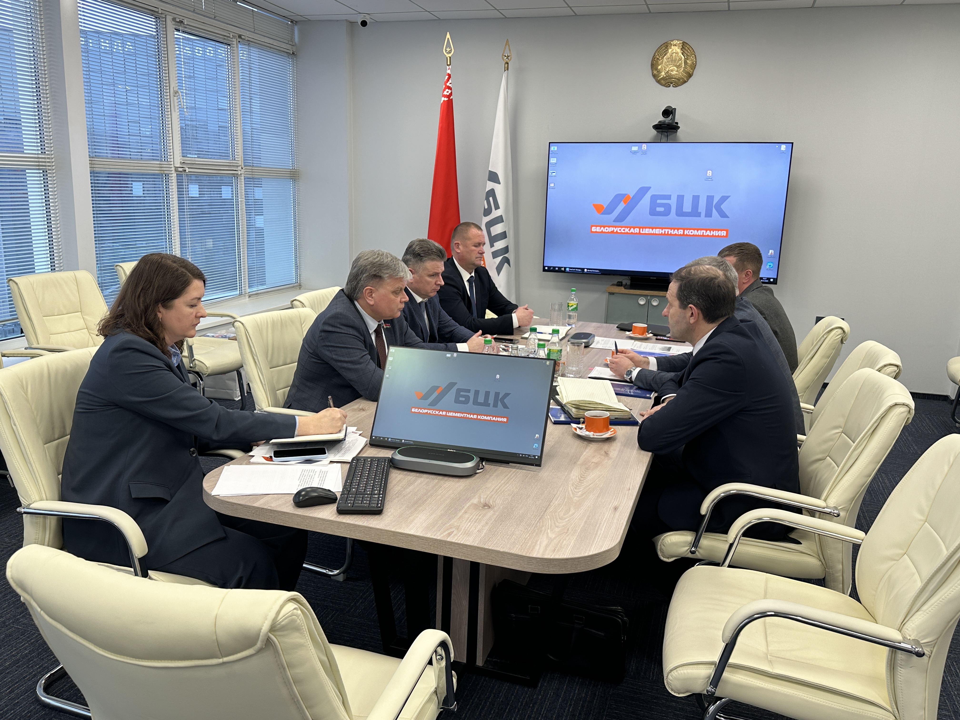 p6aocgz0070l863pp7gp2sys90bn2v8g (1).jpg